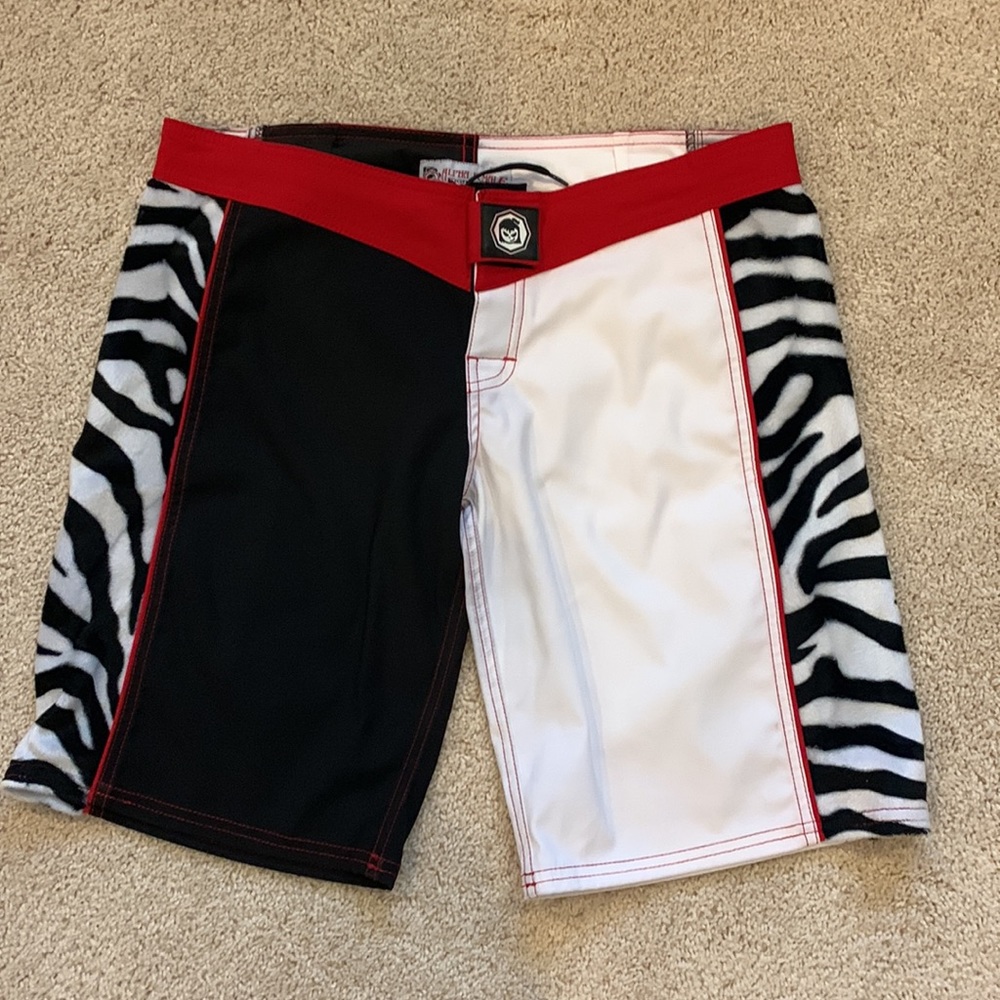 Fightergirls shorts